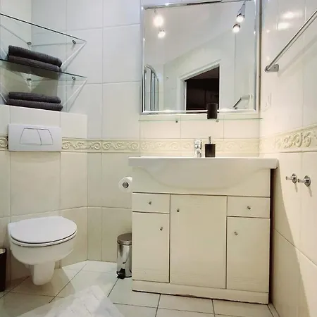 Metro Natolin Apartament *