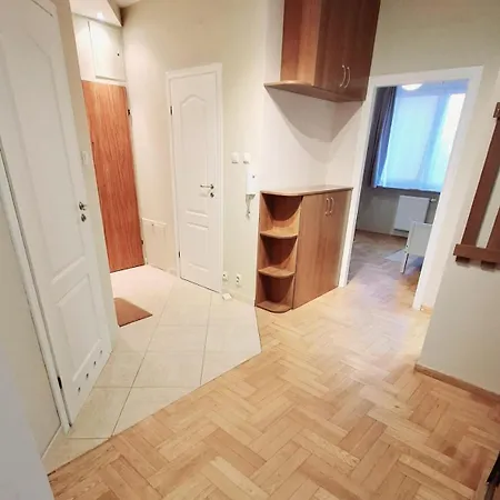 Metro Natolin Apartament *