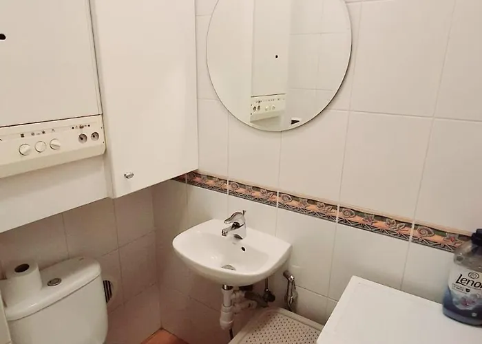 Metro Natolin 아파트 *