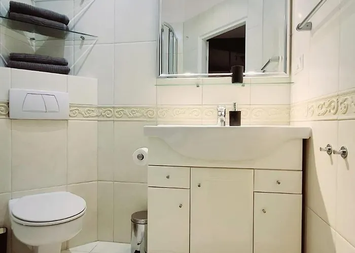 Metro Natolin דירה *